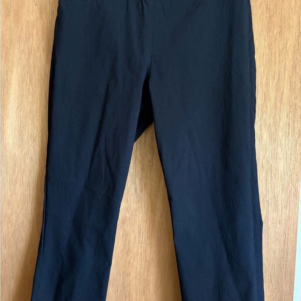 Ladies stretch ankle Black capris new!